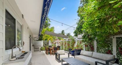 Silver Thatch House â Luxe Cayman Islands Beach Stay Near Dining & Shops