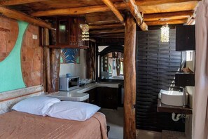 1 habitación, tabla de planchar con plancha, wifi y ropa de cama 
