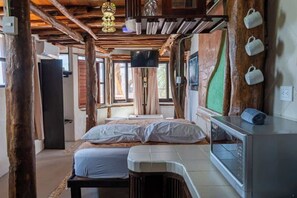 1 chambre, fer et planche à repasser, Wi-Fi, draps fournis