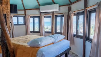 1 dormitori, planxa i posts de planxar, wifi i roba de llit