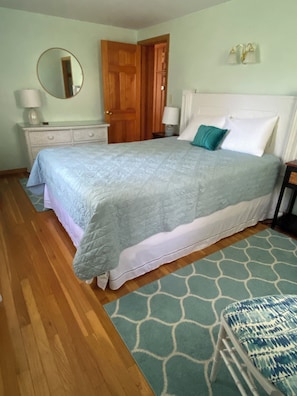 4 bedrooms, iron/ironing board, WiFi