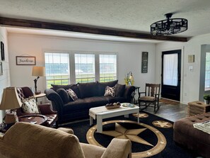 تلفزيون ذكي، مشغل دي في دي، كُتُب