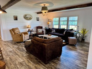 Smart TV, reproductor de DVD y libros