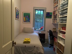 4 chambres, fer et planche Ă repasser, Wi-Fi, draps fournis