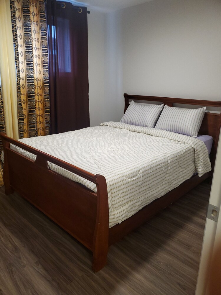 Mansion-Style Apartments For Rent In The City photo