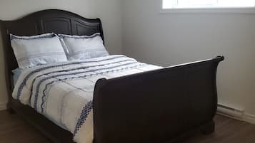 Ferros/tábuas de passar roupa, Wi-Fi, roupa de cama