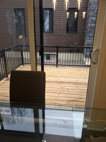 Beautiful two-storey house-style apartment 13 minutes from the town center