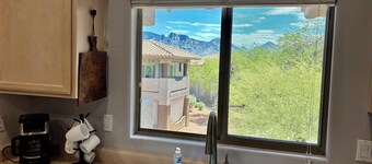 Newly Renovated 2-bedroom/ 2-bath, Dog Friendly Condo in fabulous Oro Valley
