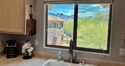 Newly Renovated 2-bedroom/ 2-bath, Dog Friendly Condo in fabulous Oro Valley