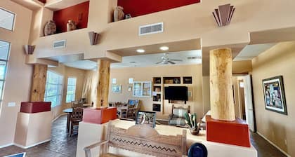 Newly Renovated 2-bedroom/ 2-bath, Dog Friendly Condo in fabulous Oro Valley