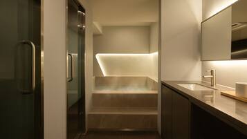 Bain à remous intérieur