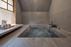 Business class A | Private spa tub