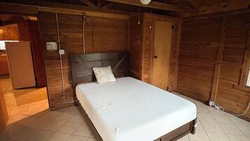 2 bedrooms, bed sheets