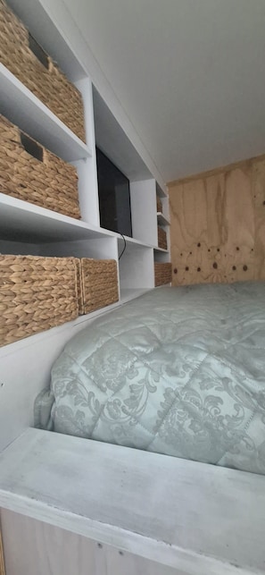 1 quarto, acesso à internet