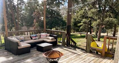 Getaway to the woods SLEEPS 12 For the whole family in Larkspur, CO!