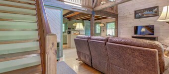 Entire cabin in Speculator, New York