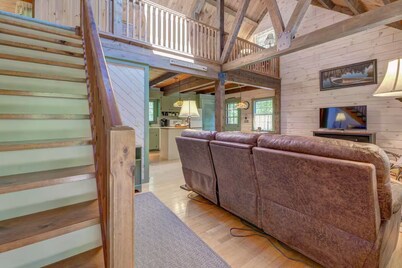 Entire cabin in Speculator, New York