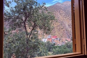 Interior - 3A retreat (Sti Fadma)