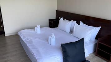 Comfort Suite, Balcony, River View | Free WiFi