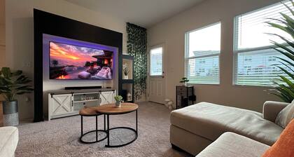 Stylish and Open concept Retreat in Clayton, NC