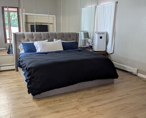 3 bedrooms, travel cot, free WiFi, bed sheets