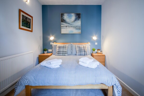 2 bedrooms, WiFi, bed sheets