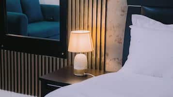 3 chambres, fer et planche à repasser, Wi-Fi, draps fournis
