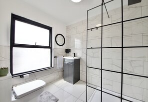 Shower, towels