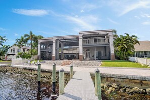 Exterior - VRCC Villa Dolphin House (Cape Coral)