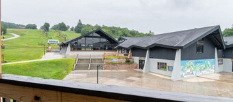 Okemo Mountain Lodge unit with Direct Access to Clocktower Base Area at Okemo