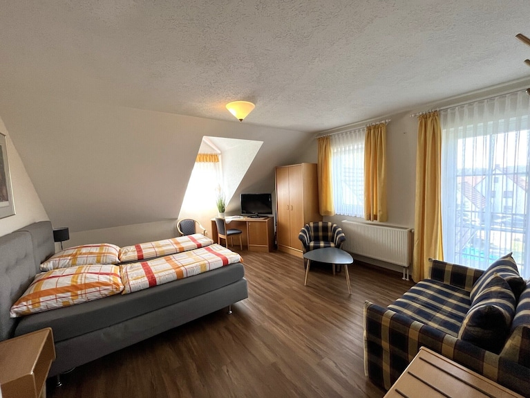 Cyclist-friendly Apartment (42 Sqm) With West-facing Balcony And Separate Kitchen - Pleinfeld
