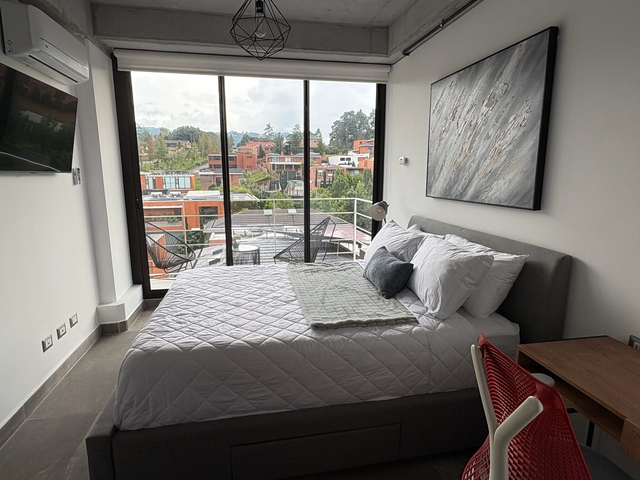 2 bedrooms, in-room safe, desk, free WiFi