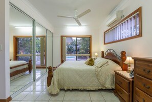 3 soverom, strykejern/-brett, internettilgang og sengetøy