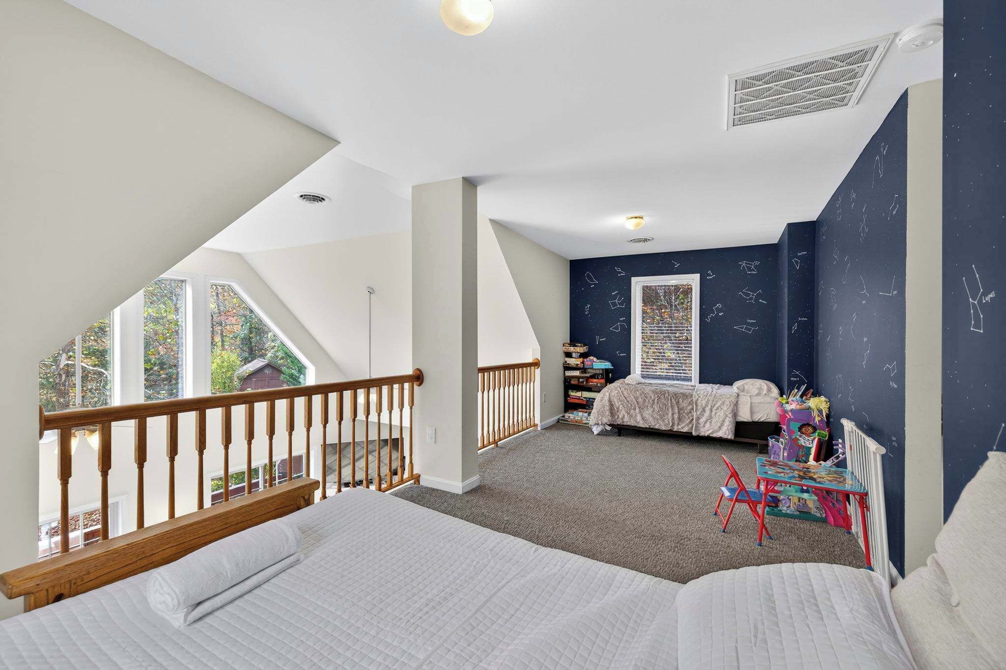 5 makuuhuonetta, silitysrauta/-lauta, vauvan matkasänky, Wi-Fi