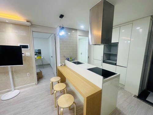 Pause Moment: Your Fully Equipped Seoul Stay - Rooftop View of Lotte Tower