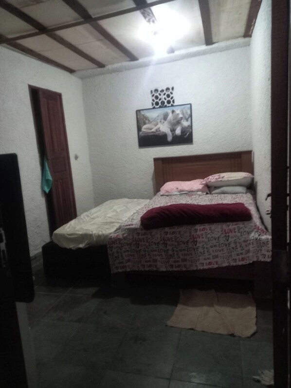 1 bedroom, WiFi, bed sheets