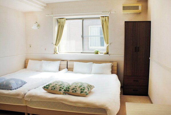 7 bedrooms, iron/ironing board, travel crib, free WiFi