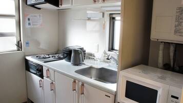 Fridge, microwave, stovetop, electric kettle