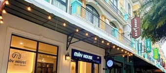 Mây House Grandworld on the beach