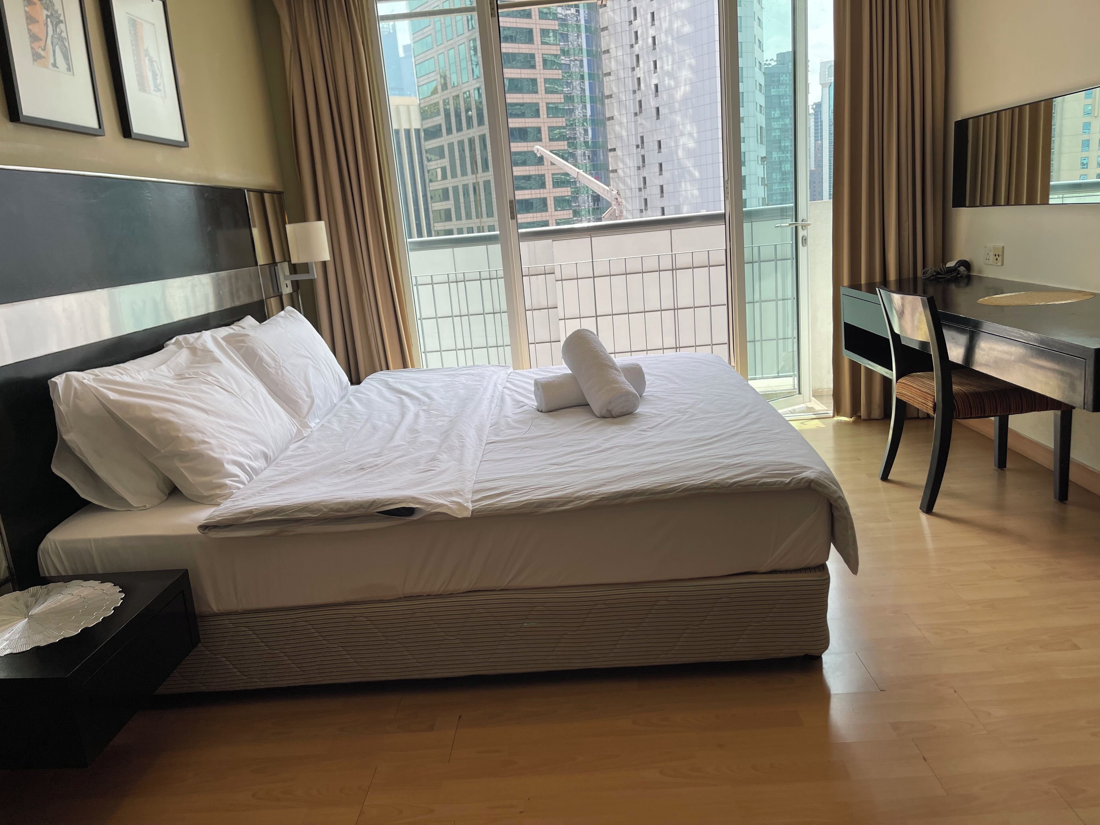 1 soverom, strykejern/-brett, internettilgang og sengetøy