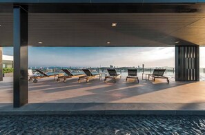 Apartment, 1 Bedroom, Accessible, Smoking | Lounge