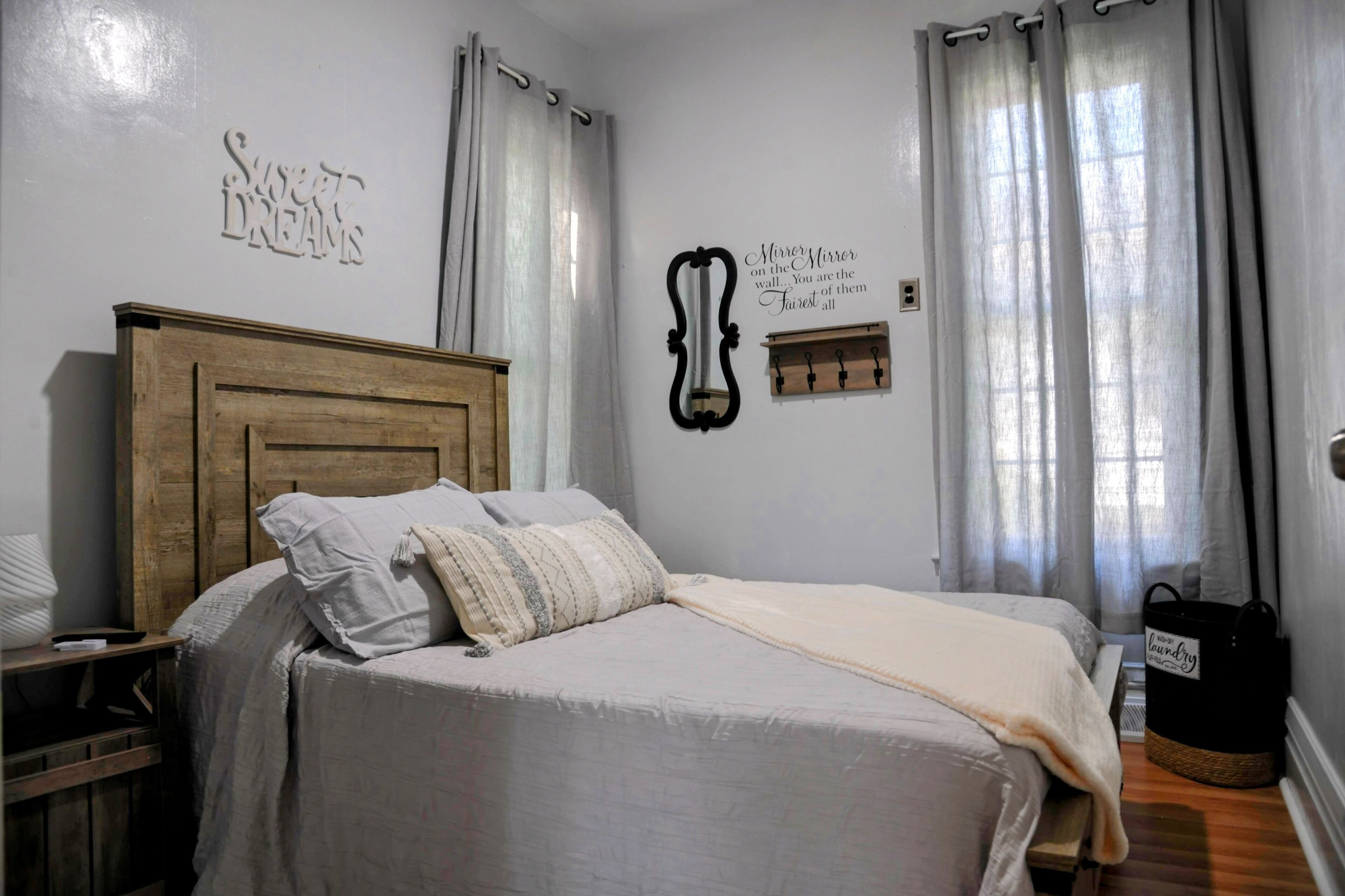 3 bedrooms, iron/ironing board, free WiFi, bed sheets