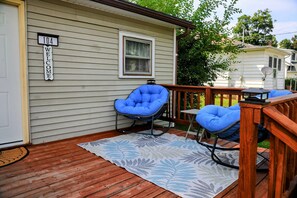 Property grounds - 3-BR + Firepit, Coffee Bar & Grill (Bourbon)