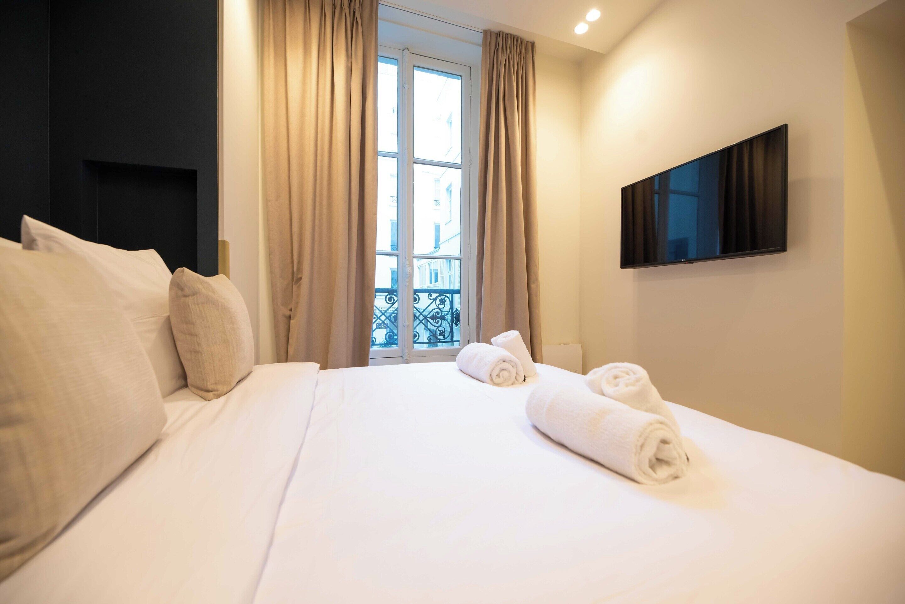 Apartment | 1 bedroom, laptop workspace, iron/ironing board, bed sheets