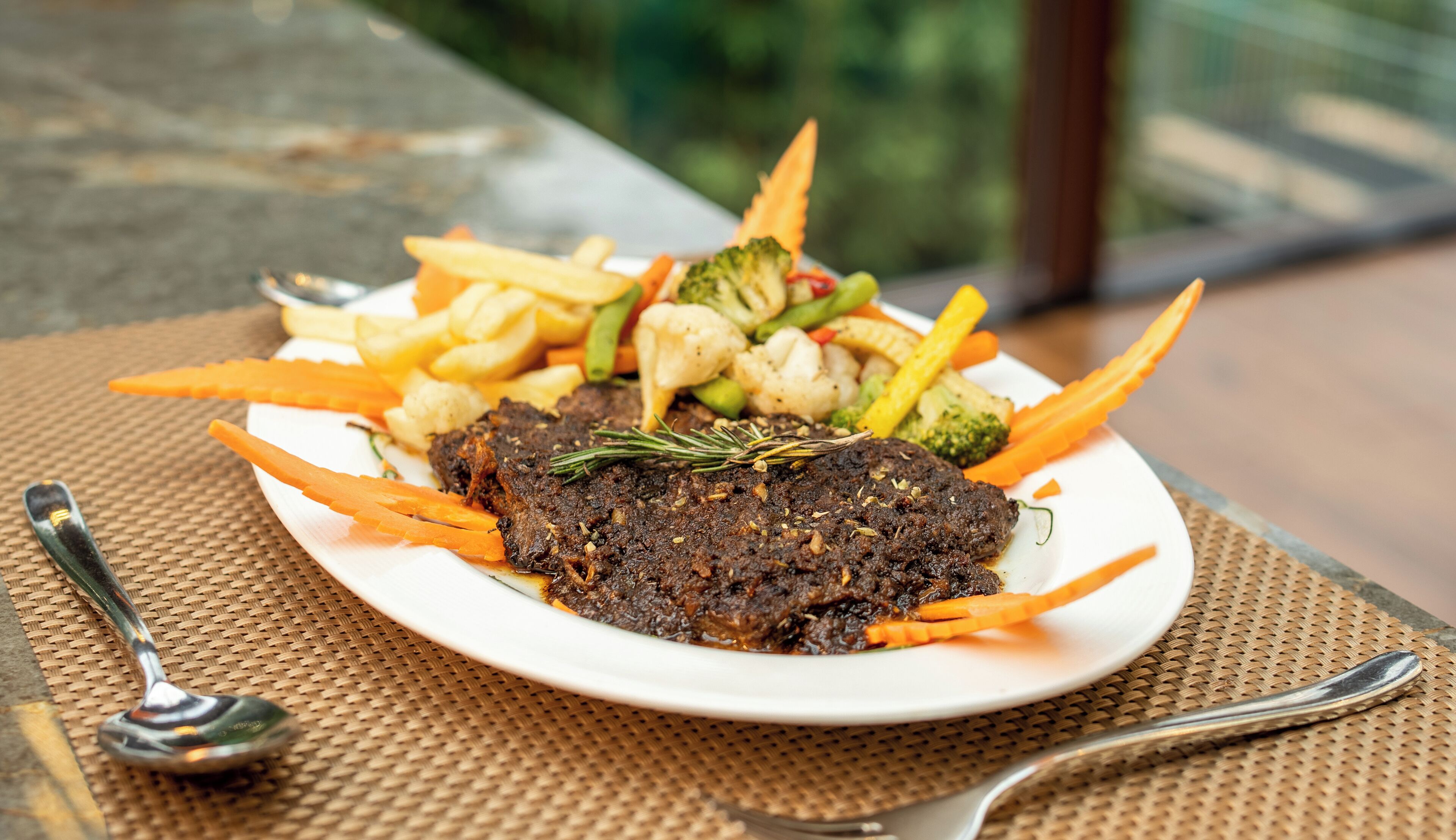 Makanan dan minuman