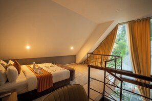 In-room safe, blackout drapes, soundproofing, iron/ironing board