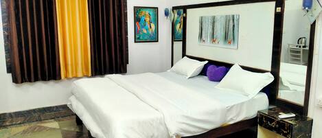 Deluxe Double Room, Garden View | Free WiFi