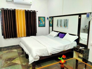 Habitación Deluxe doble, vistas al jardín | Wifi gratis