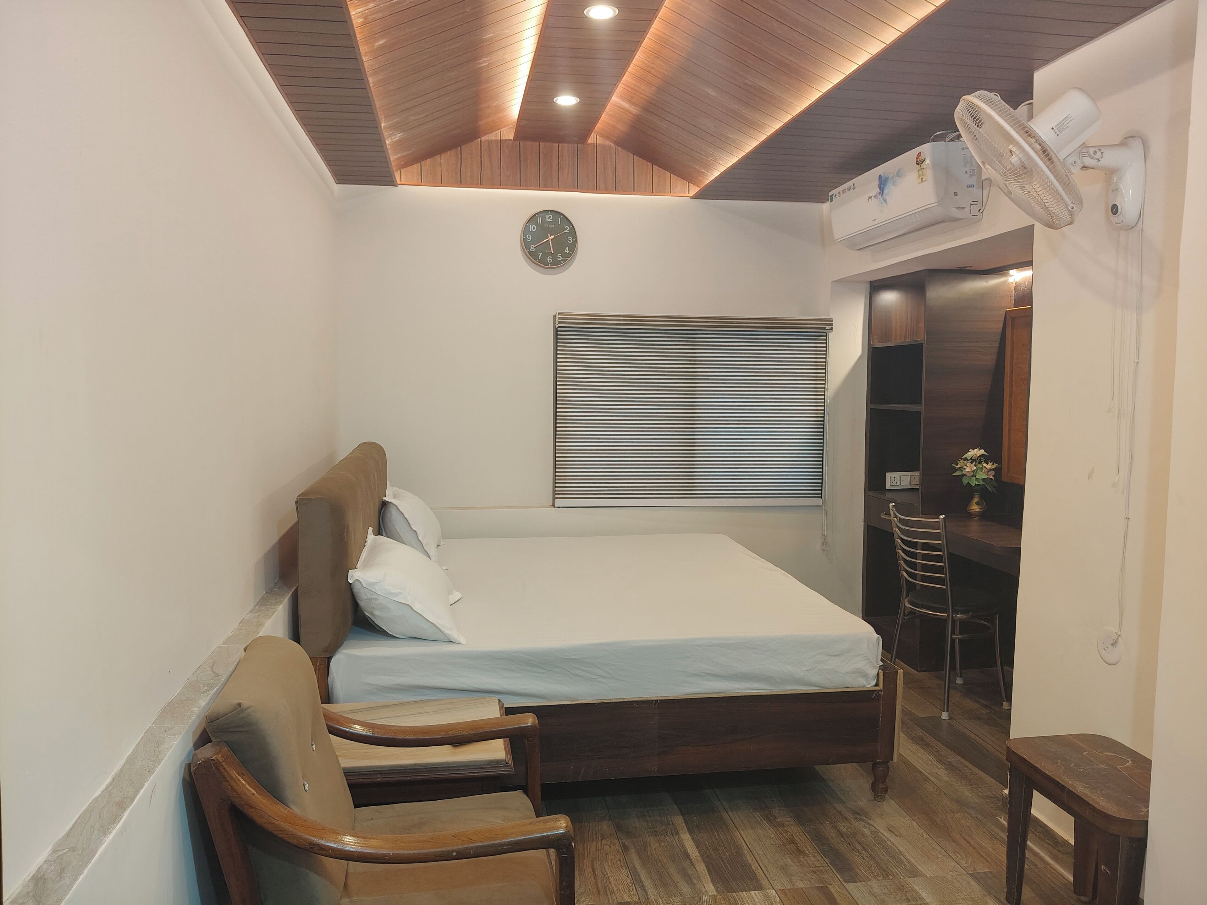 Luxury Cottage, Balcony, Garden View | Soundproofing, free WiFi