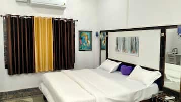 Deluxe Double Room, Garden View | Free WiFi